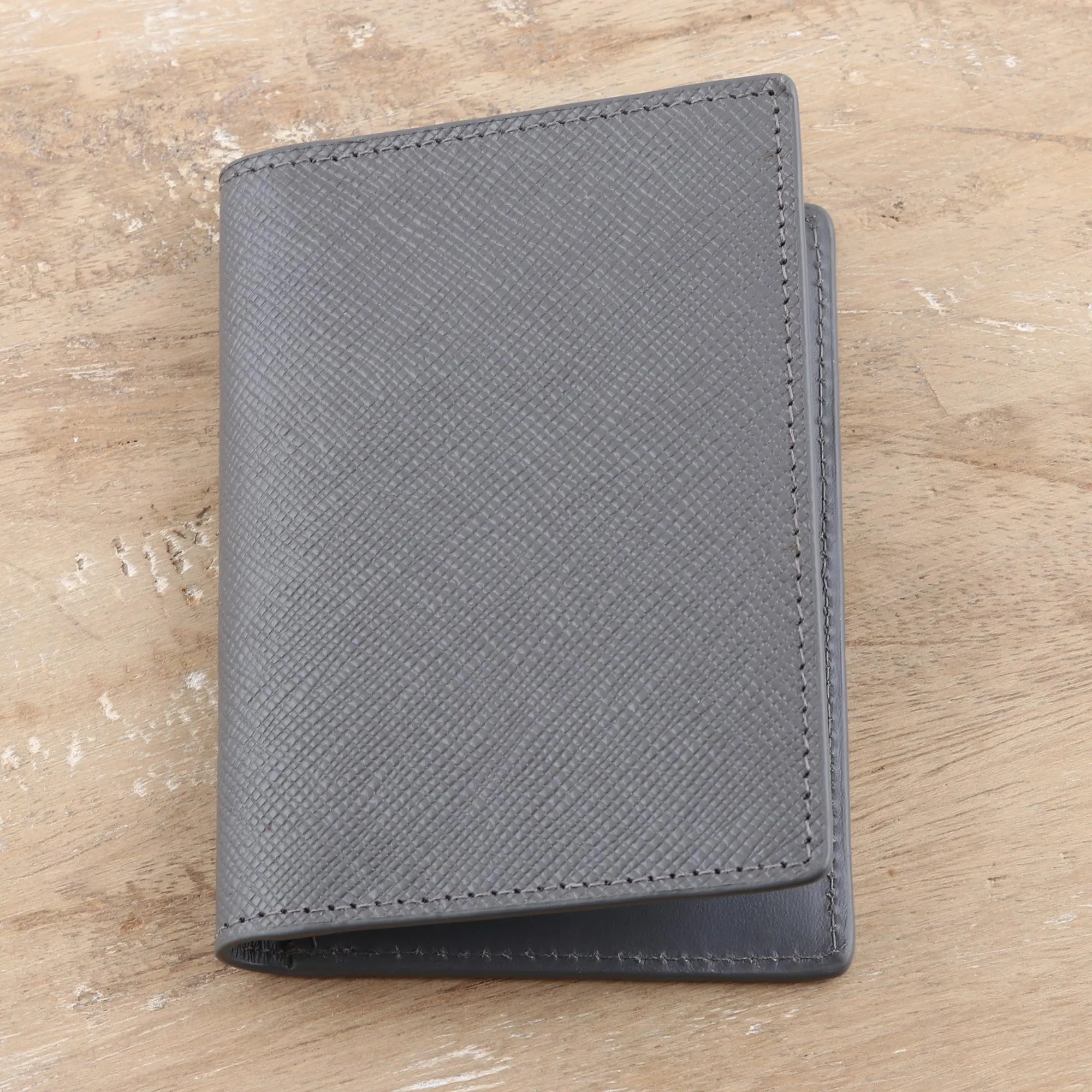 Men's Textured Grey Leather Wallet - Classy Companion