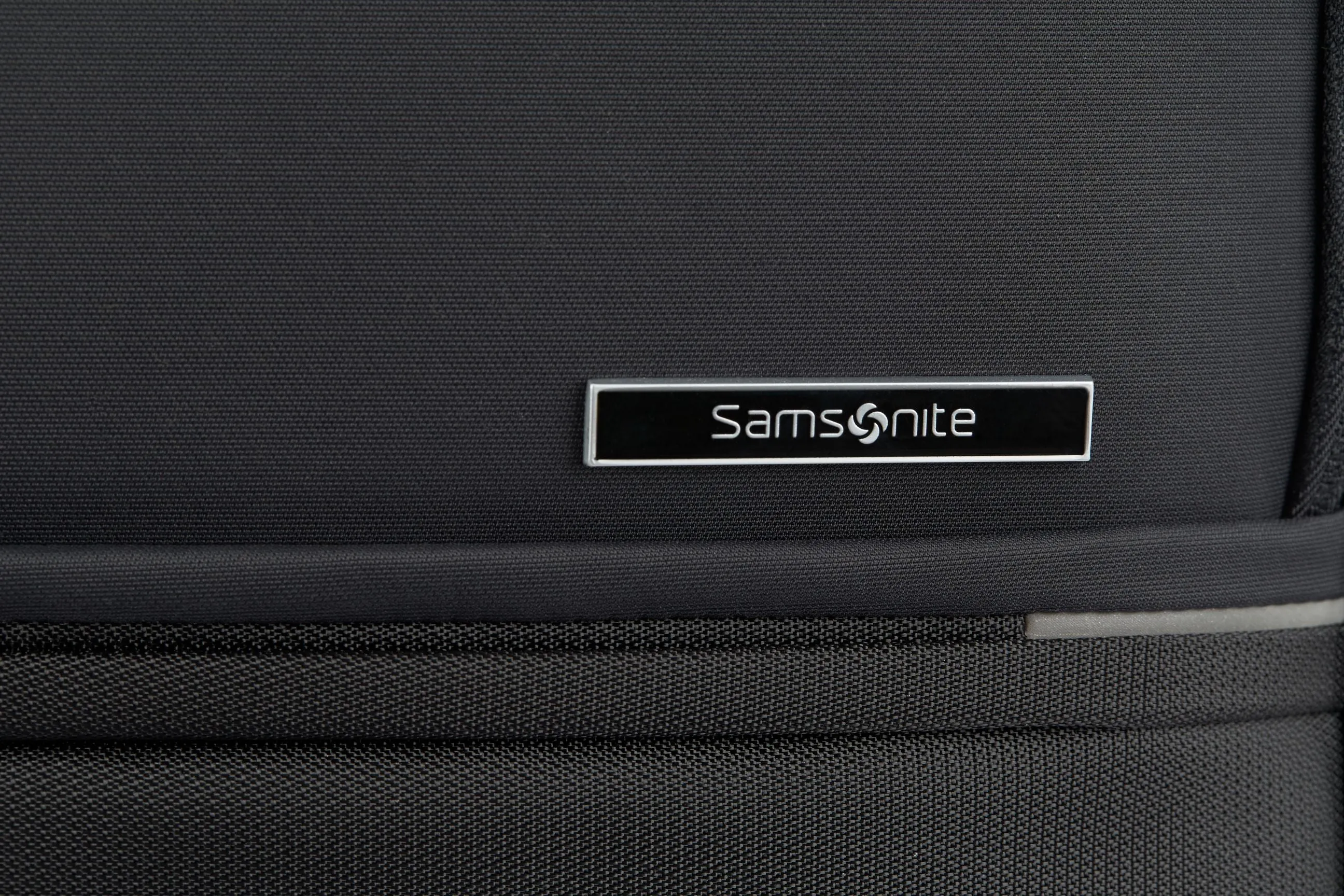 Samsonite - 73HR 55cm Small Suitcase - Black